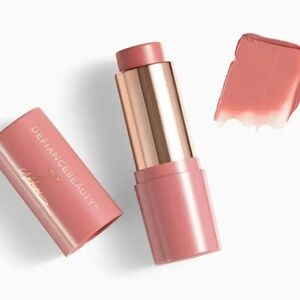 defiance beauty blush new in box